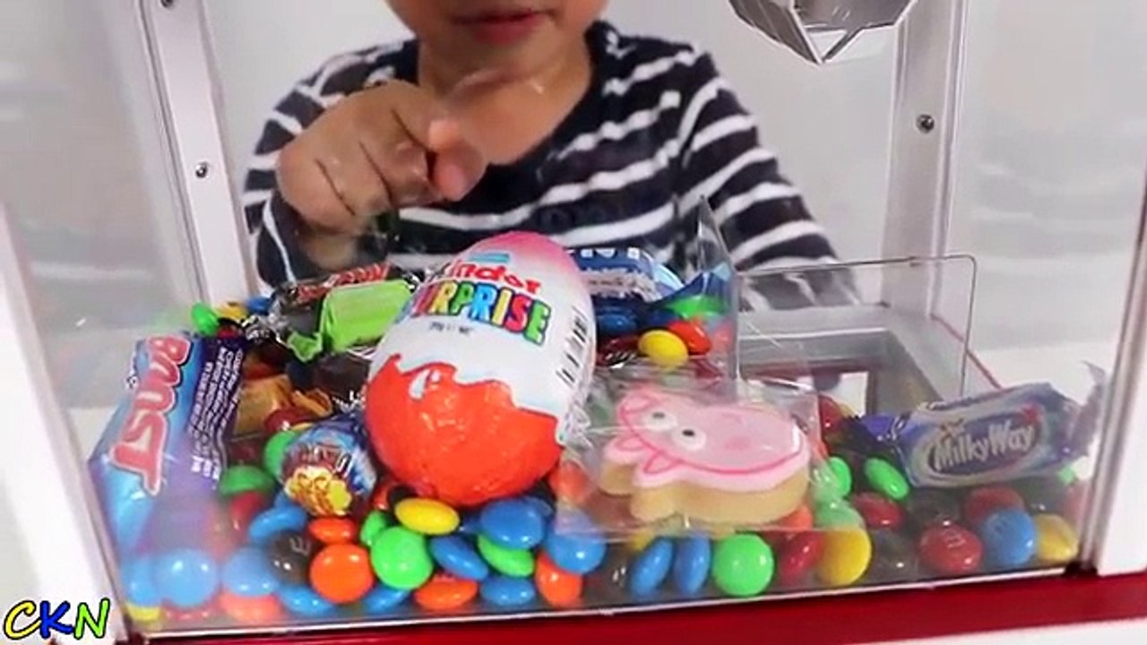 Chocolate Candy CLAW MACHINE Fun With Kinder Surprise Egg Peppa Pig Cookie Chupa Chups M&M