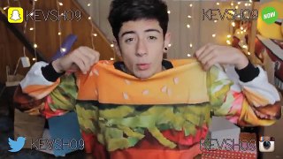 ABRIENDO SUS REGALOS | kevsho