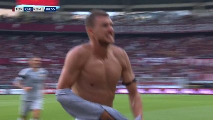 Kluivert assists Dzeko stunner for Roma