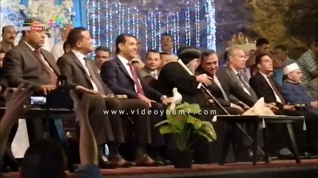 محافظ أسيوط يزور دير درنكة لتهنئة الأقباط باحتفالات صيام العذراء