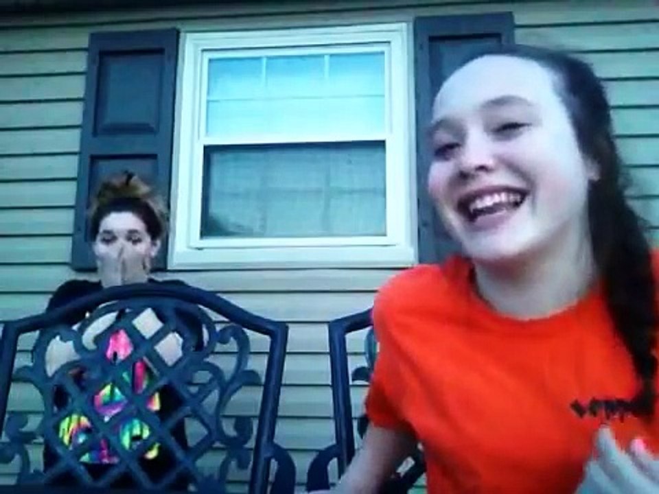 Peeing pants! HILARIOUS!! – Видео Dailymotion