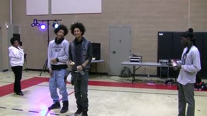 Larry from Les Twins KILLIN the beat and a hot dog at the same time!