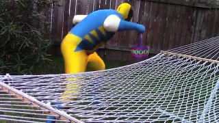 WOLVERINE EASTER EGG HUNT Kinder Surprise Eggs Superhero Town