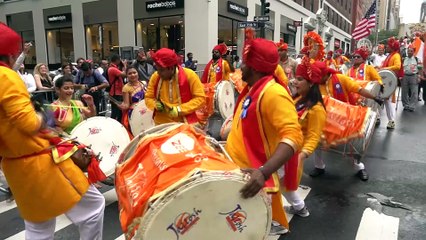 New York sokaklarında Hindistan rüzgarı