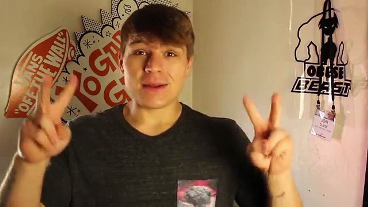 Eating at Night Makes you FAT!? (The Truth)