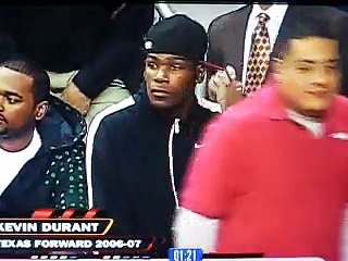 Kevin Durant eats booger