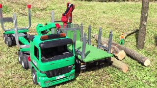BRUDER TRUCKS Mercedes Actros Logging Truck in Jacks bworld Forest
