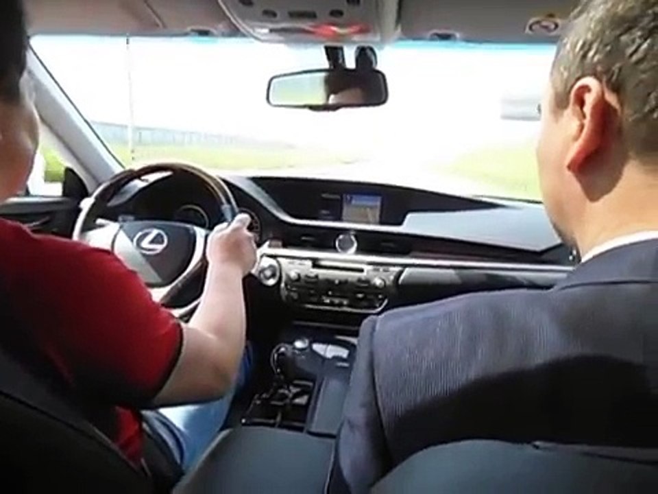 Тест Lexus ES250