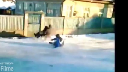 Die Tür ist mit dem Schlitten zerstört