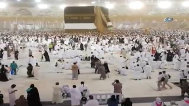 Kabe'nin Örtüsü Değiştirildi