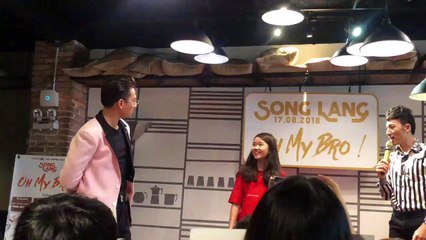 Isaac giả Học tiếng mèo kêu