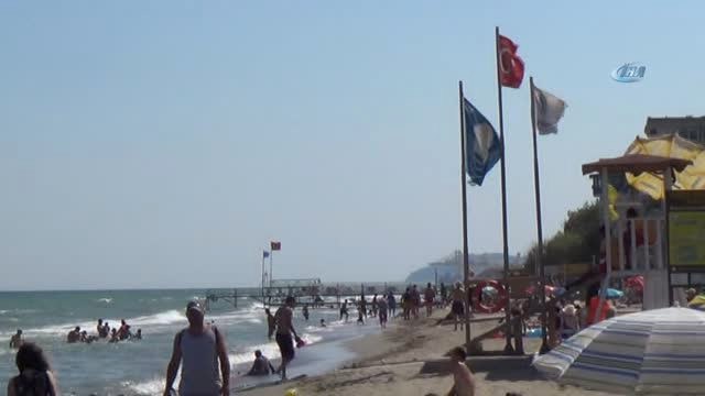 Onlara Durmak Yok, Tatilciler Onlara Emanet