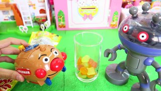 アンパンマングミ だだんだん アンパンマン号 たくさん食べるよ Anpanman Gummy Candy