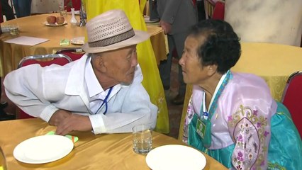 "너무 설레 잠 못잤다"...남북 이산가족 첫 상봉 시작 / YTN