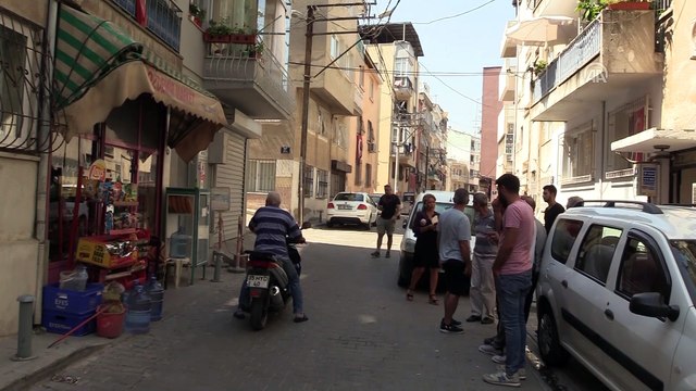 Çekyatın içinde cesedi bulunan kadının, kızı tutuklandı - İZMİR