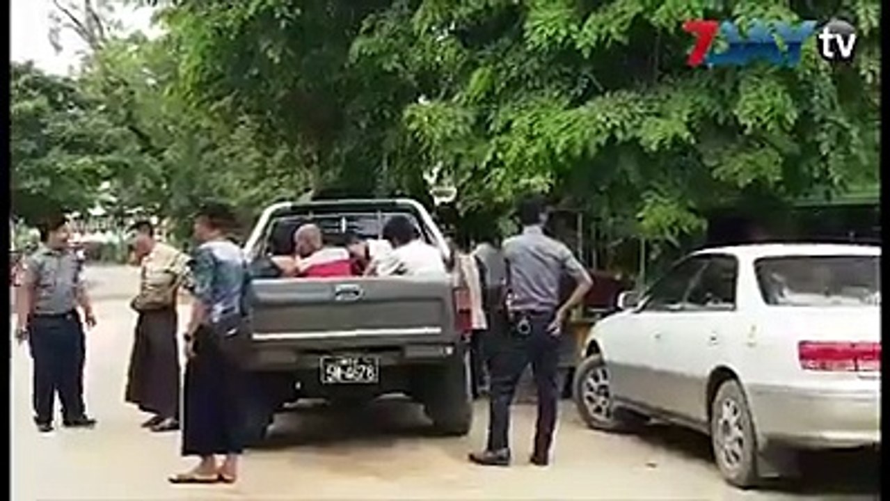 မႏၱေလးမွာ မူးယစ္ေဆးေရာင္းဝယ္သံုးစြဲသူေတြကို ရဲအင္အား ၁၇၀ နဲ႔ဝင္စီး ၾသဂုတ္-၂၀၊ ၂၀၁၈ မႏၱေလးကမ္းနားမွာ မူးယစ္ေဆးဝါးေတြ ေရာင္းဝယ္သံုးစြဲသူေတြကို ရဲတပ္ဖြဲ႕ အင္အာ