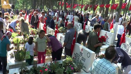 Bayram öncesi şehitliklere ziyaret - MERSİN