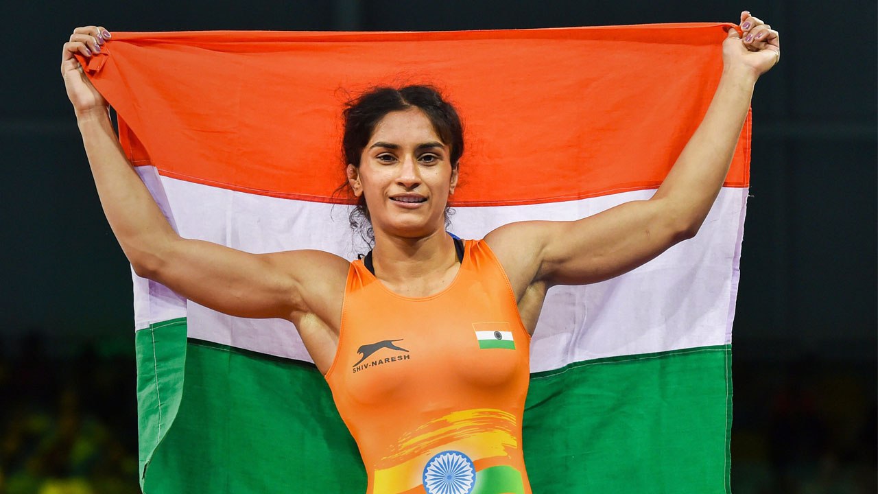 Asian Games 2018: Vinesh Phogat Clinches Gold,Fan Reaction After this Historic Moment|वनइंडिया हिंदी