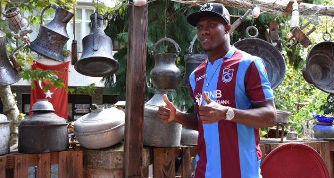 Trabzonspor, Nijeryalı Golcü Nwakaeme ile 3 Yıllık Anlaştı