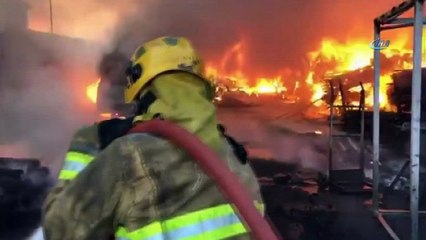 - Kuveyt'te Pazar Yerinde Yangın: 7 Yaralı