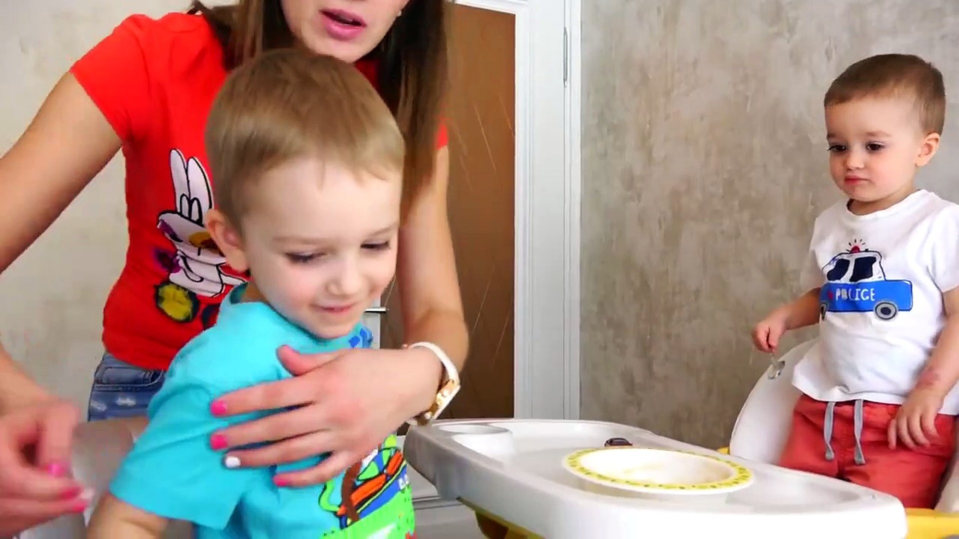⁣Bad Baby Вредные Детки Гигантские Пончики Донаты Giant Donut Cupcake & Cookie Lunch Food Fight