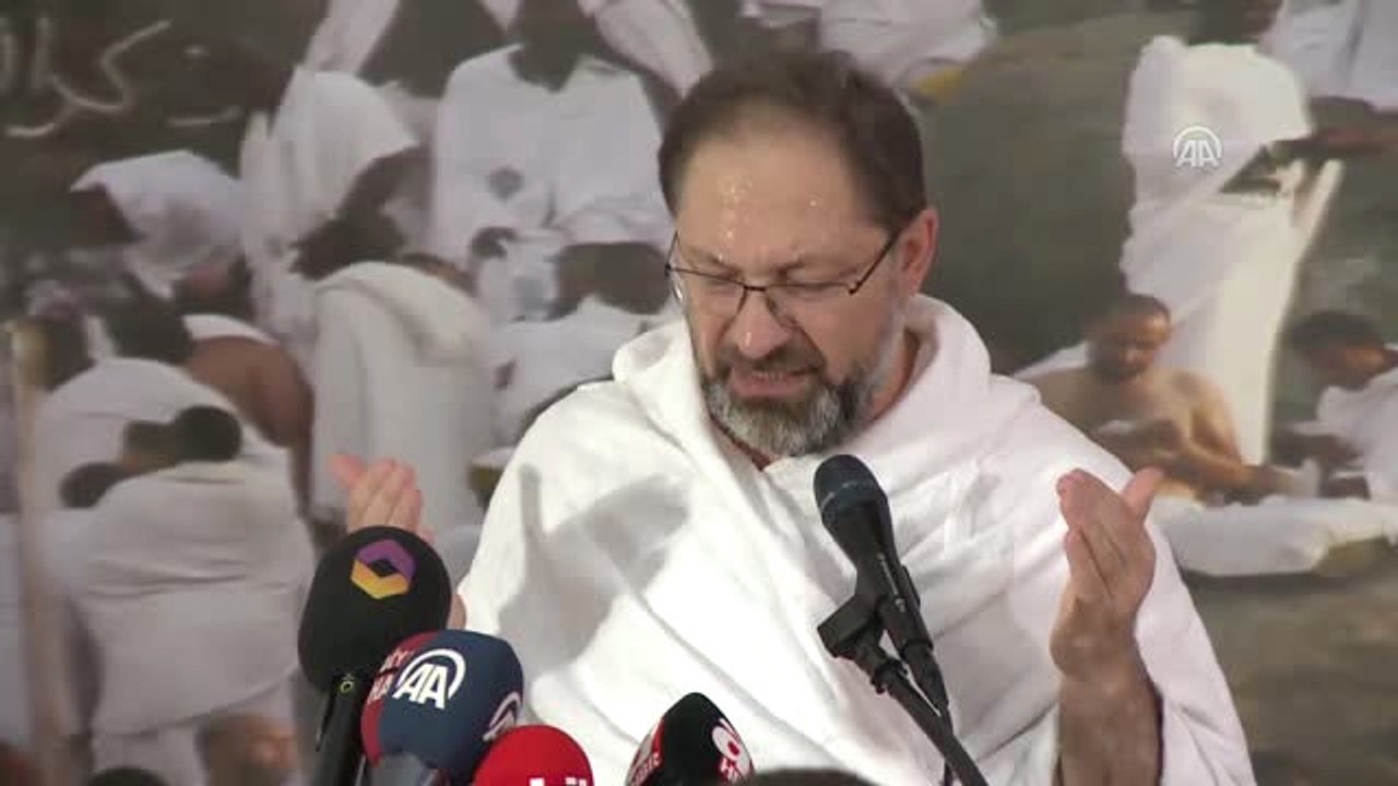 Diyanet İşleri Başkanı Prof. Dr. Erbaş, Arafat'ta Vakfe Duası Yaptı (6)