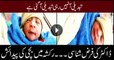 Woman gives birth in rickshaw