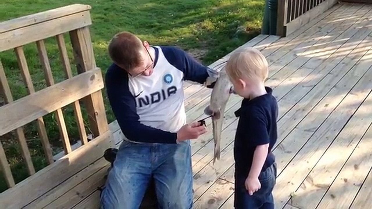 35 Fishing Fails, Bloopers and Funny Fishing Videos from the Catfish & Carp video Dailymotion