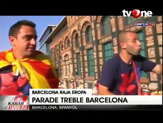 Dilempar Burger, Trio MSN Makan Gratis di Atas Bus Terbuka