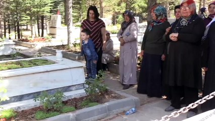 Şehitliklerde hüzünlü bayramlaşma - KIRŞEHİR