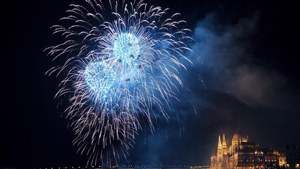 Látványos tűzijátékkal zárult az ünnep