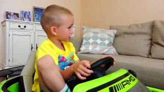 Bad Baby Битва за Машинки Magic Little Driver on Power Wheels Cars ⁄ Transform Colored Cars