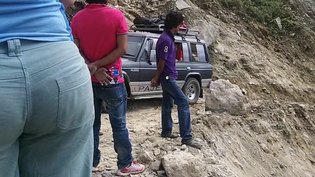 Nepali bus in troubles