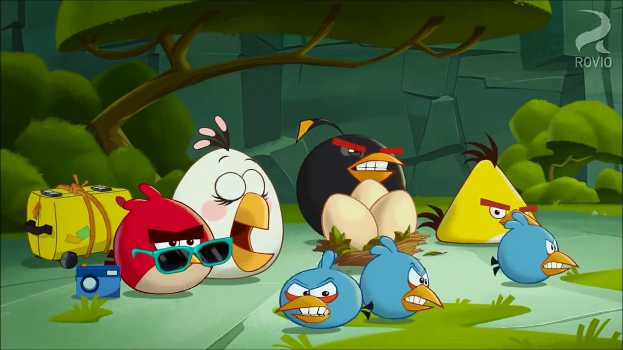 THE MINION BANANA SONG (DESPICABLE ME) AN ANGRY BIRDS MUSIC VIDEO
