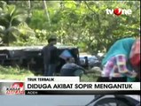 Sopir Mengantuk, Truk Bermuatan Sembako Terbalik