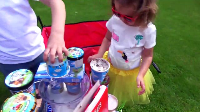 Мистер Макс & Мисс Катя Bad KIDS VS Daddy Вредные дети против Плохого папы McDonald's конфеты ПРАНКИ Gia