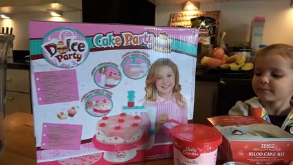 Катя печет за 3 минуты торт и украшает на установке Cake Party Maker и посыпка с