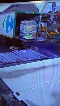 Sale journée pour ce livreur : boulette de sa vie