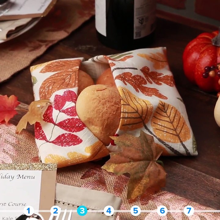 FACILE À FAIRE - 7 façons festives de plier une serviette