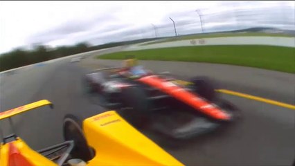 Acidente arrepiante na Formula Indy deixou carro praticamente destruído