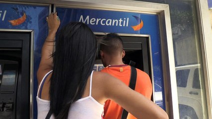Venezuela estrena billetes entre nuevos temores económicos