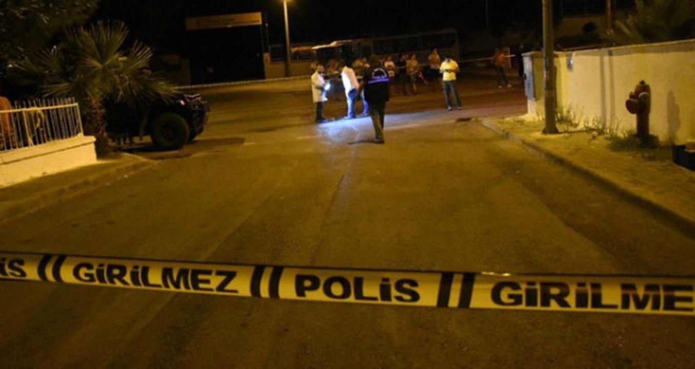 Kız Arkadaşlarına Şaka Yapmak İçin Ses Bombası...