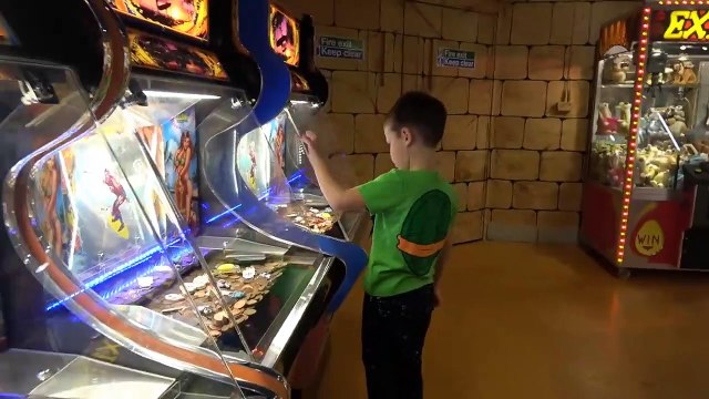 Катаемся на горках и плаваем в бассейнах Аквапарк в Англии Макс готовит Тортилла