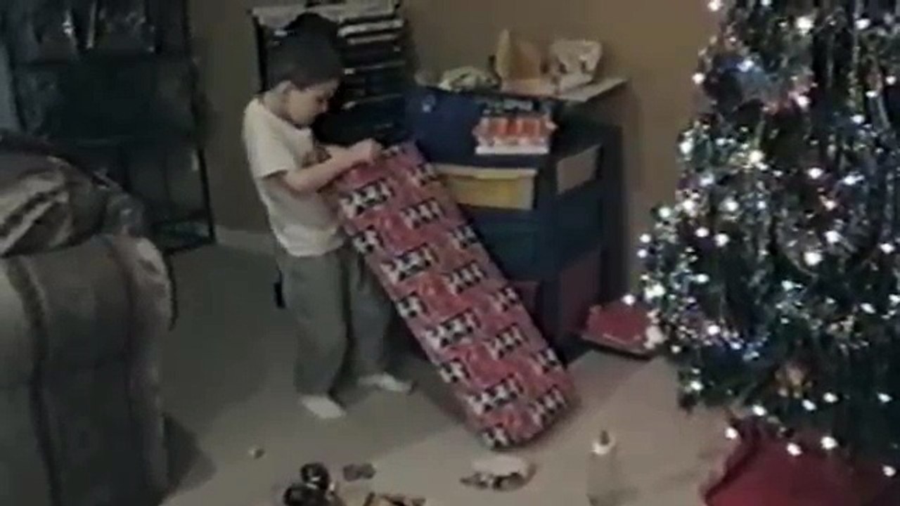 Little Boy Gets A Thing For Christmas