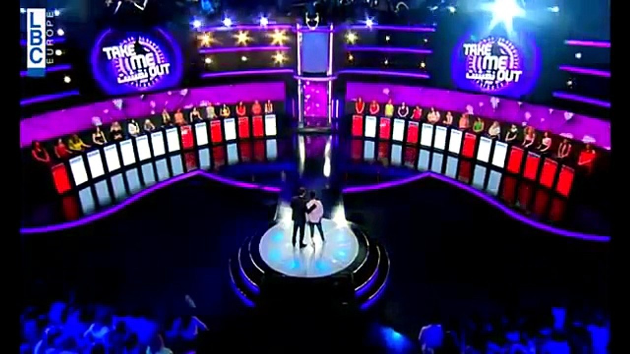 شاهد شاب من سوريا يشارك في برنامج نقشت ويبكي جميع المتسابقات !!