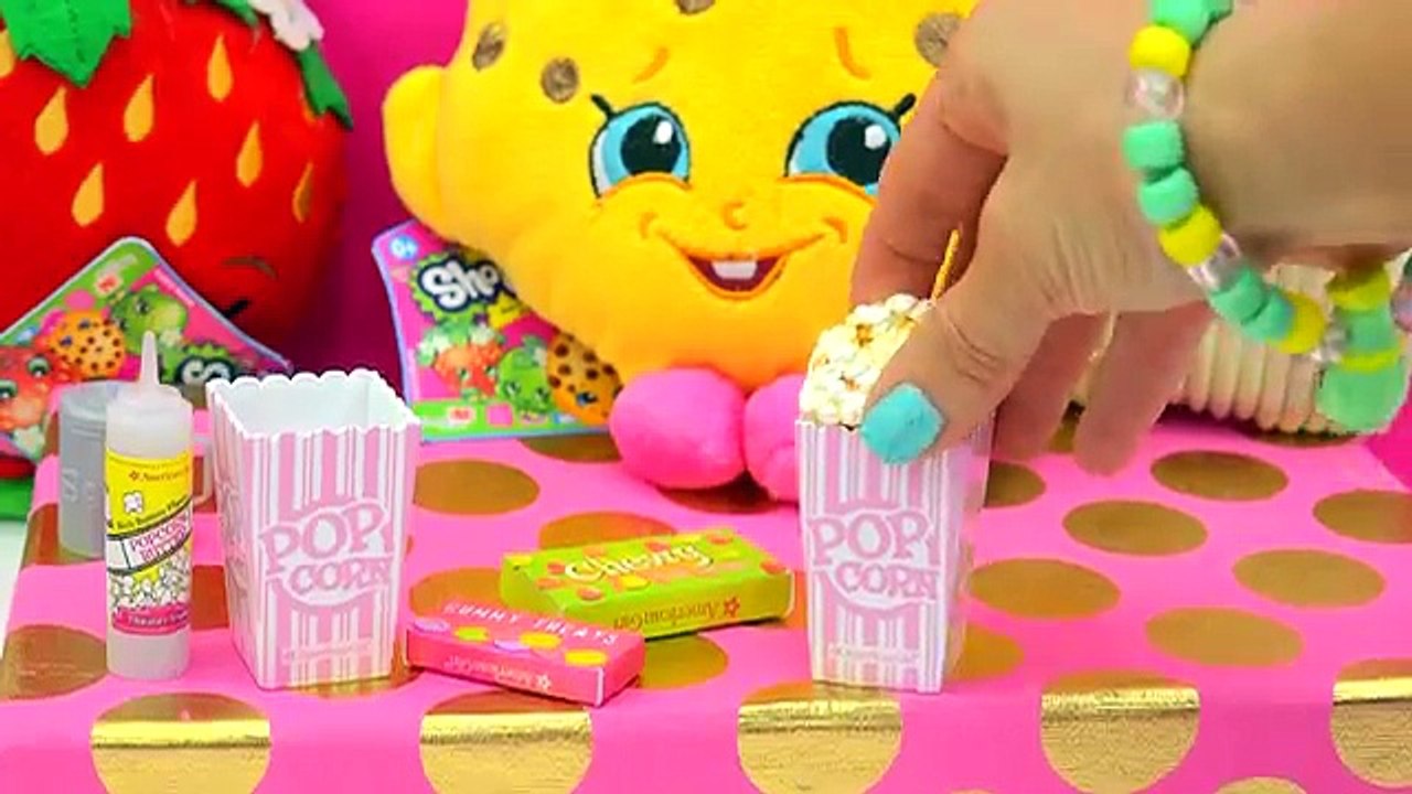 American Girl Doll Popcorn Machine & Pop Corn Box of Surprise Eggs and Mystery Blind Bags