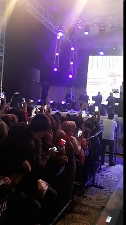 Taşköprü serkan kaya konseri(dağlarin dumani/karadeniz şarkı  performansı)