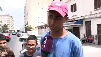 طــريف و بكل جرأة شاب مغربي ضد التجنيد الاجباري..حضيت حتى راسي عاد غادي نحضي البلاد