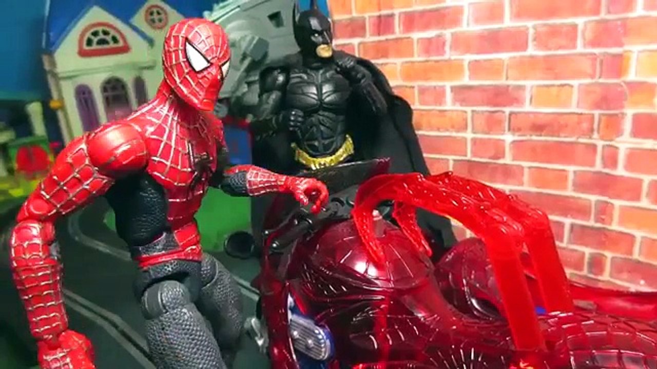 IRON MAN VS HULK TRAILER STOP MOTION