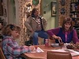 Roseanne - S02 E07 BOO!